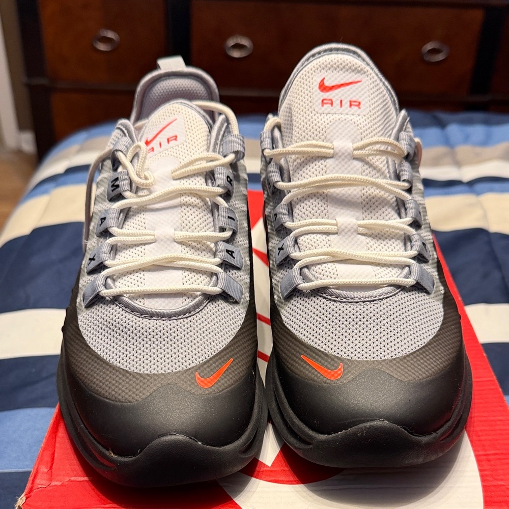 Nike Men's Gray and Black Sneakers with Red Accents